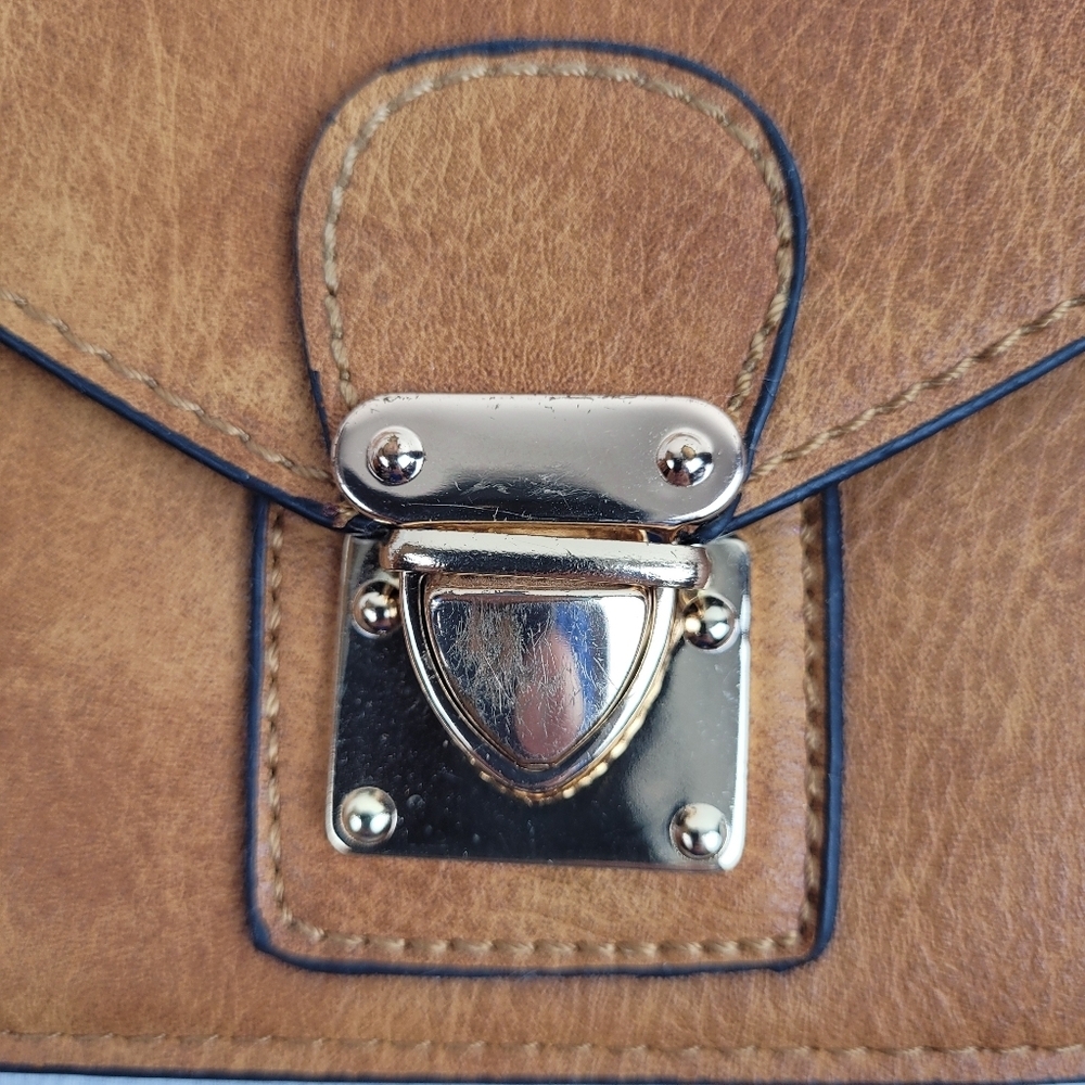 Tan Faux Leather Small Clutch Gold Closure 5 x 7 1/2 Classic Minimalist festival - Picture 5 of 6